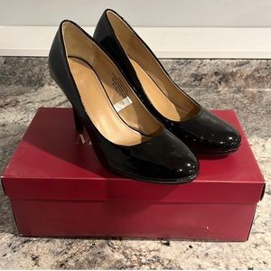 Women’s Black Heels